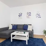Wybickiego Stylish With Parking And Air Conditioning In Cracow By Renters * Kraków