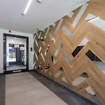 Wybickiego Stylish With Parking And Air Conditioning In Cracow By Renters * Kraków