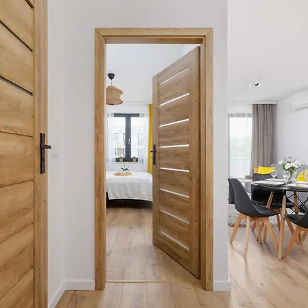 Wybickiego Stylish With Parking And Air Conditioning In Cracow By Renters