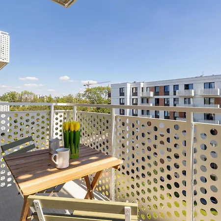 Wybickiego Stylish With Parking And Air Conditioning In Cracow By Renters