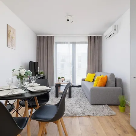 Wybickiego Stylish With Parking And Air Conditioning In Cracow By Renters