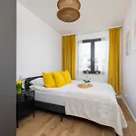 Apartmán Wybickiego Stylish With Parking And Air Conditioning In Cracow By Renters