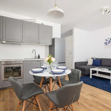 Wybickiego Stylish With Parking And Air Conditioning In Cracow By Renters *