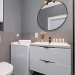 아파트 Wybickiego Stylish With Parking And Air Conditioning In Cracow By Renters *